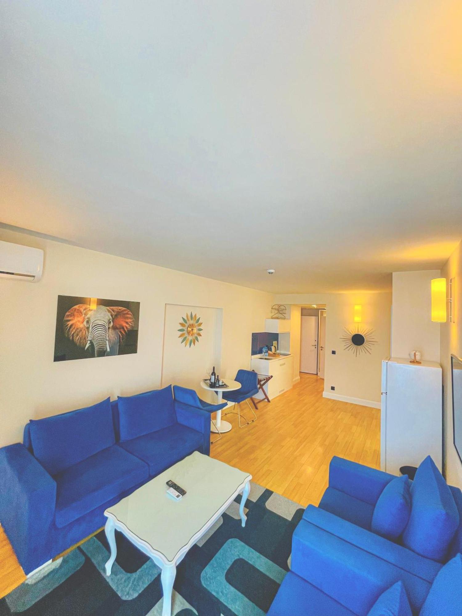 Seaside Vip דירה